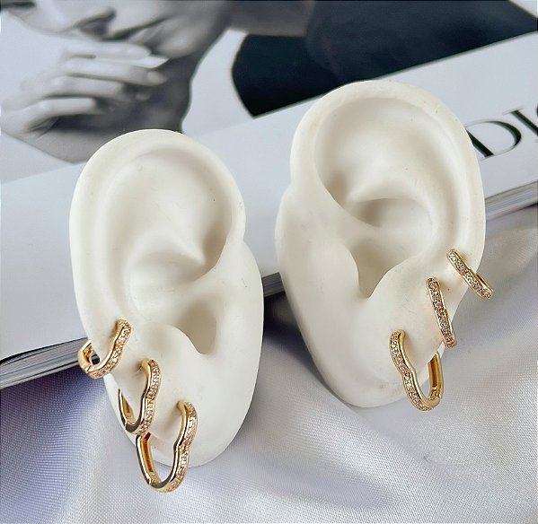 Trio Brincos Folheado Ouro 18k e Prata 925 Argolas Coração Cravejado