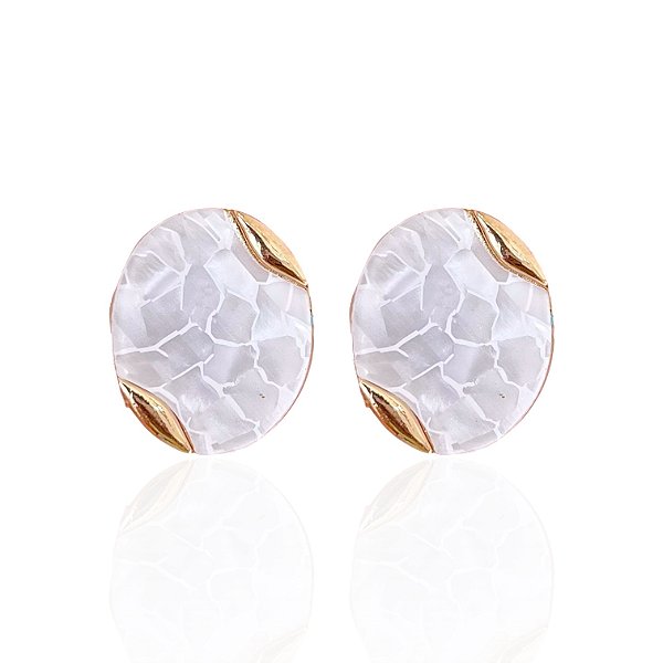 Brinco Folheado Ouro 18k Oval Madrepérola
