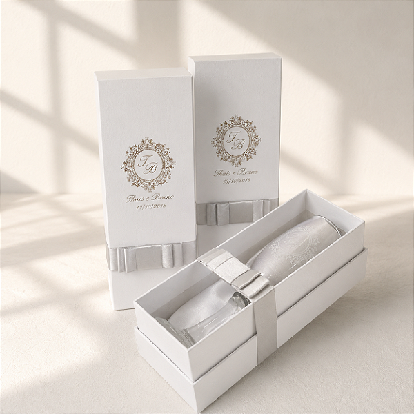 Kit Individual para Padrinhos com Taça de Champanhe Personalizada