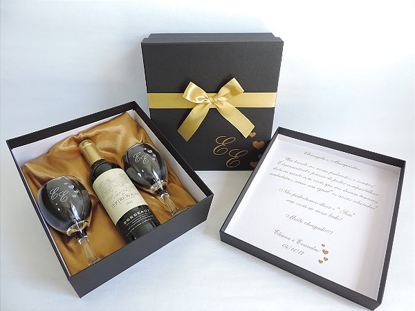 Taça de Vinho - Kit Duplo + Mensagem Interna + Espaço 375ml