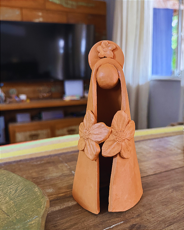 Escultura em Cerâmica Santa Flores