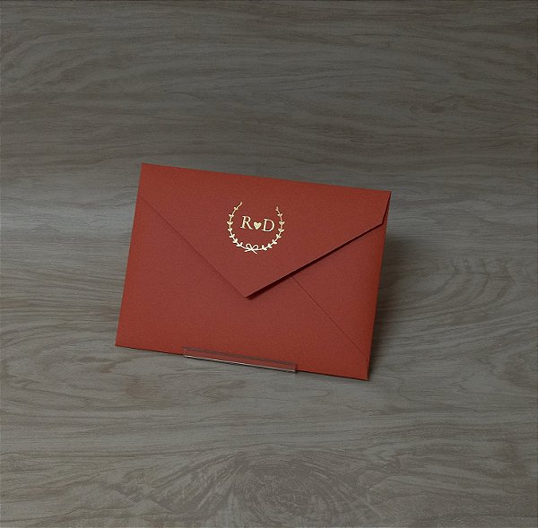 Envelope Tradicional em papel Terra Rossa com monograma em Hot Stamping