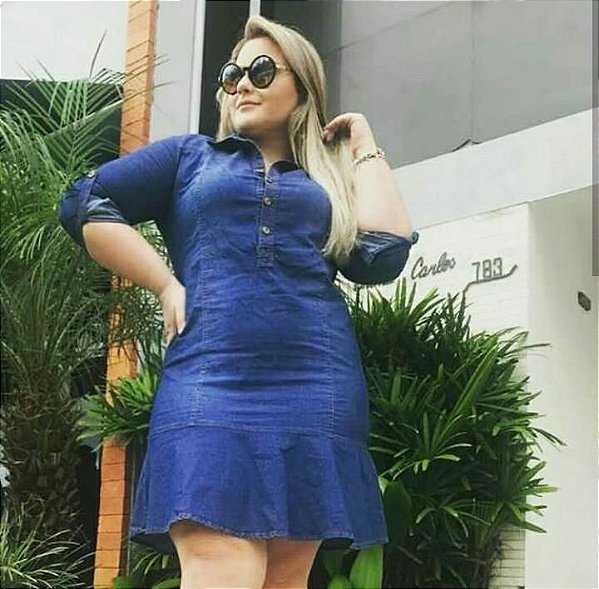 Vestido jeans plus size com barra de babado peplum