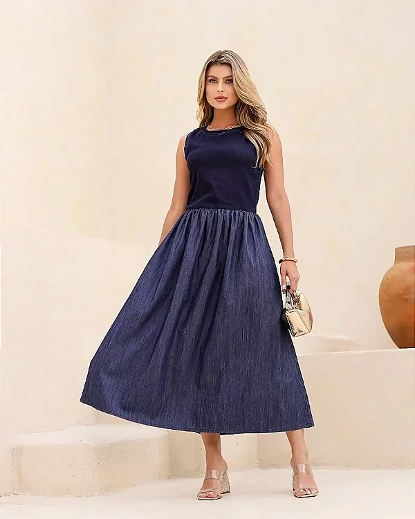 Vestido com saia rodada