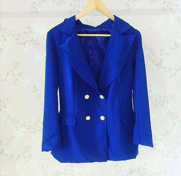 Maxi blazer azul royal com botões dourados