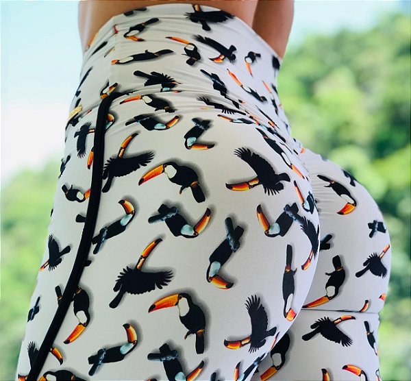 Calça legging fitness levanta bumbum estampa exclusiva tucanos - tamanho único