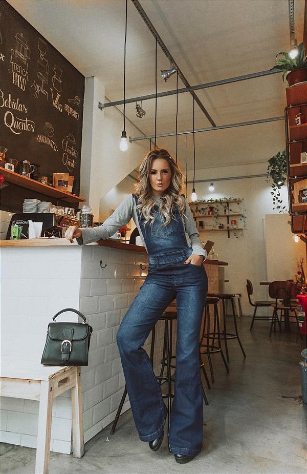 Jardineira jeans flare - Madame Ninna - loja online de confeccções femininas