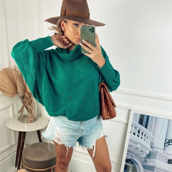 Blusa estilo morcego em tricot na cor verde