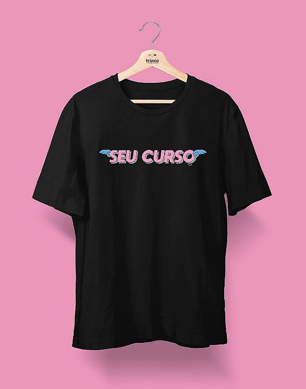 Camiseta Universitária - Seu Curso (Personalizável) - Voe Alto