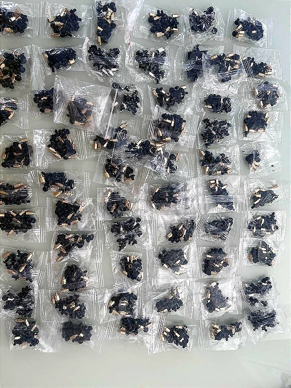 Lote 50 Kit montagem PC parafusos.