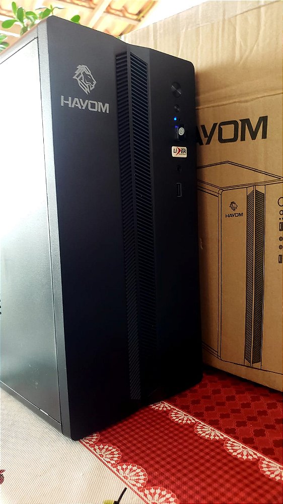Gabinete novo na caixa com fonte. Produto com garantia.