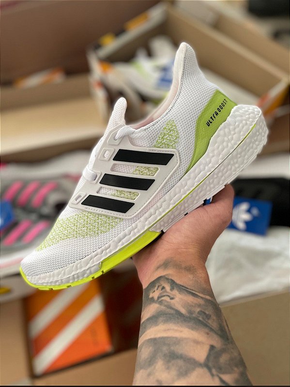 Tênis Adidas ultraboost Branco/verde