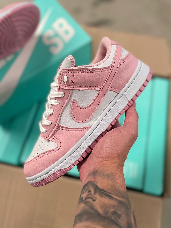 Tênis Nike Dunk Low Rosa