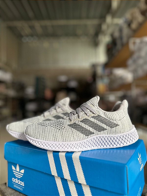 Tênis Adidas 4D cinza