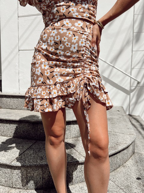 Saia Curta Babados Viscose Estampado Poli Nude @usemika Feminina
