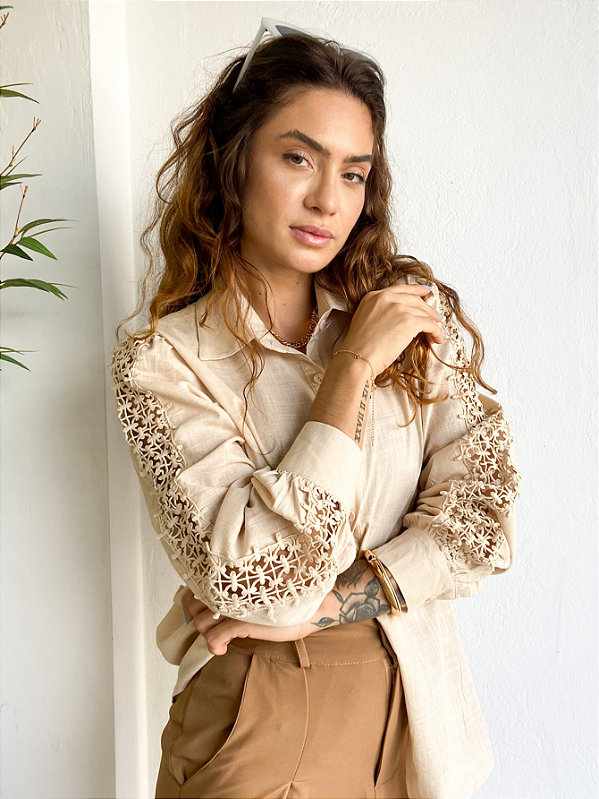 Camisa Viscolinho Manga Com Guipir Tania @usemika Feminino