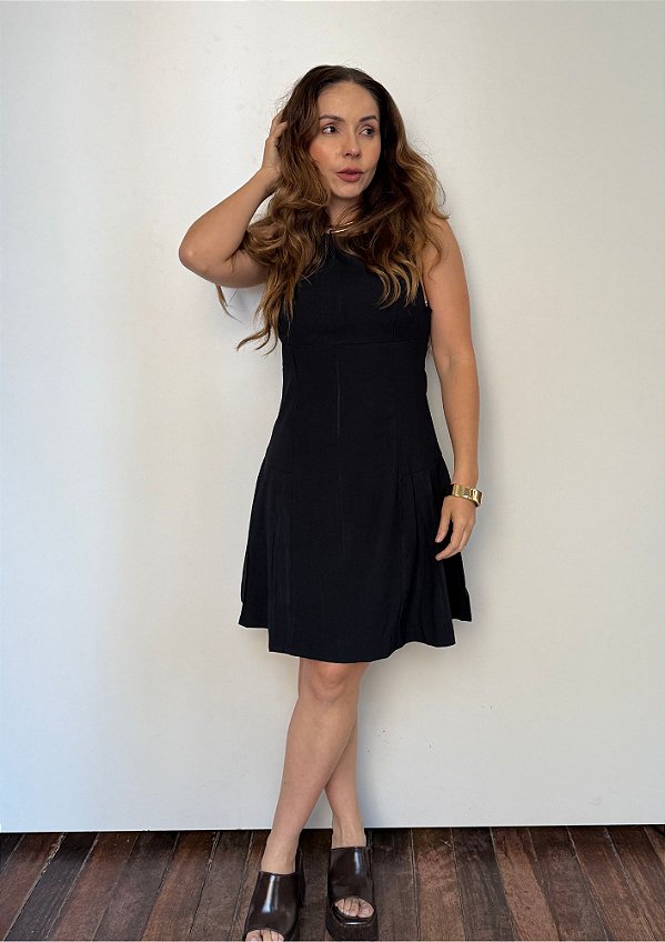 Vestido Viscolinho Curto Regata Com Plissado Camila @usemika Feminino