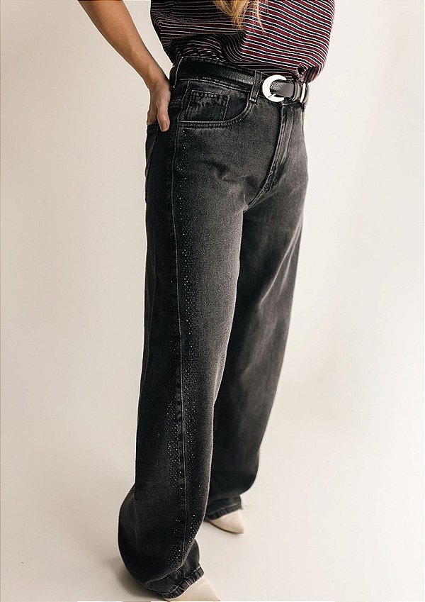 Calça Jeans Barrel Estonado Black Com Detalhe Em Strass Lívia @usemika Feminino