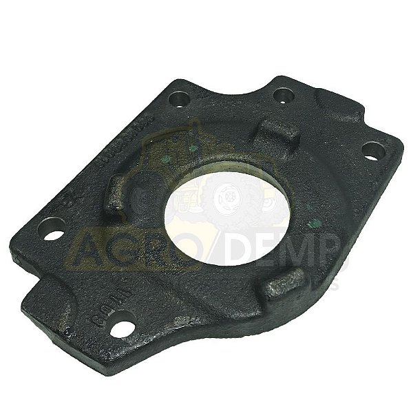CAPA DO MANCAL (6 FUROS) - VALTRA 885 / 985 / BM85 / BM85 G2 / BM100 / BM100 G2 / BM110 / BM110 G2 / BM120 / BM120 G2 / BM125I - 81640100
