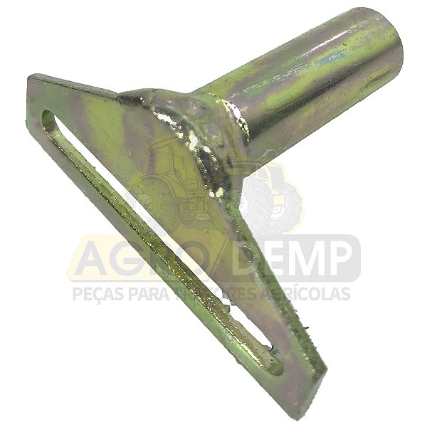 FIXADOR DA CHAPA LATERAL (LATARIA DIANTERA - AGCO PARTS) - VALTRA BH145 / BH165 / BH180 G2 / BH185I / BH205I / BM85 G2 / BM110 G2 / BM120 G2 / 1280R G2 / 1780 G2 - 85010100