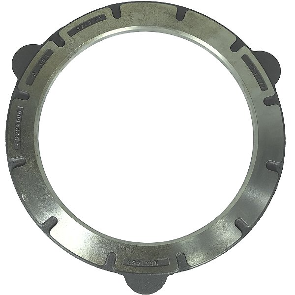PLACA APOIO DISCO FREIO JOHN DEERE 7185J / 7195J / 7200J / 7205J / 7210J / 7215J / 7225J / 7230J / 7630 / 7715 / 7720 / 7730 / 7815 / 7820 / 7830 / 7920 / 7930 / 7M 200 / 7M 215 / 7M 230 - R240743 - R331779 - R226506