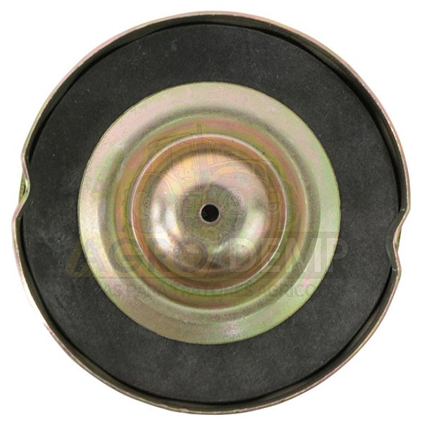 TAMPA DO TANQUE DE COMBUSTIVEL (TAMPA BAIXA - COM RESPIRO) MASSEY FERGUSON 235 / 265 / 275 / 283 / 290 / 292 / 296 / 297 / 299 - RETROESCAVADEIRA MASSEY FERGUSON 65R / 86 / MAXION 750 - 3149550