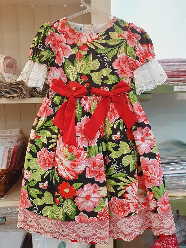 Vestido festa junina floral vermelho e preto