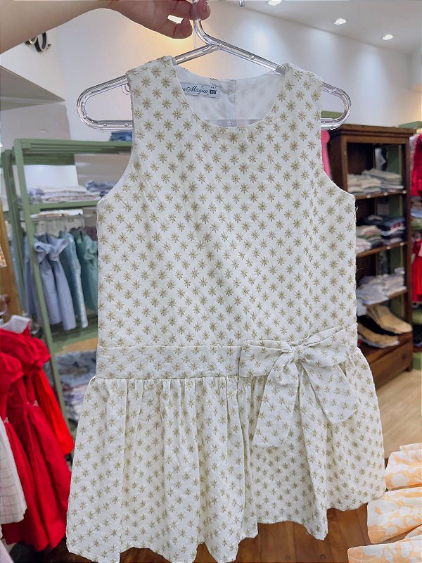 Vestido corpo baixo bege com lantejoulas