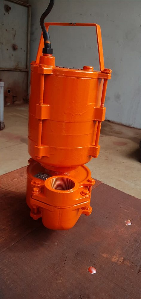 BOMBA SUBMERSIVEL STARMAC MOD. RB 500T 2CV IP68 TRIFASICO