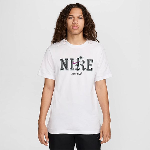 Camiseta Nike Sportswear Branco fz5387-100