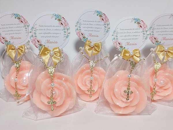 Lembrancinha de Aniversário 90 Anos: Sabonete Rosa Luxo com Mini Terço