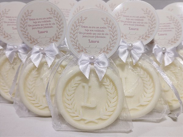 Lembrancinha de Nascimento: Sabonete Letra Inicial do Nome