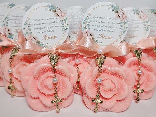 Lembrancinha Personalizada: Sabonete Flor Camélia com Mini Terço
