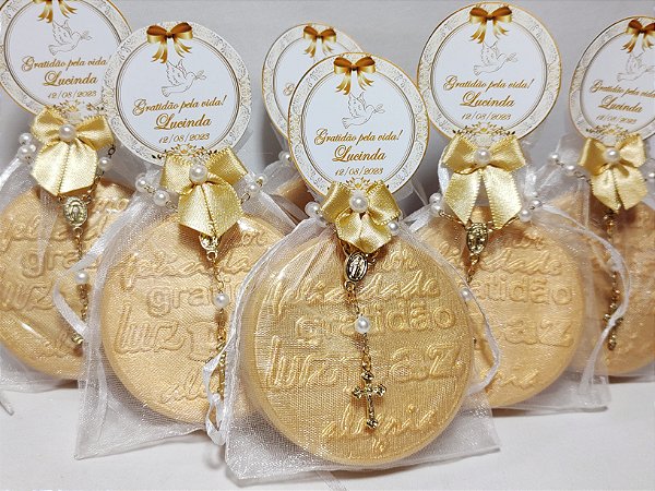 Lembrancinha Perfumada: Sabonete Desejos de Gratidão G com Mini Terço