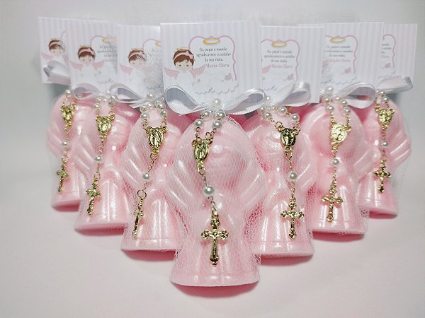 Lembrancinha de Nascimento Menina: Sabonete Anjinho com Mini Terço