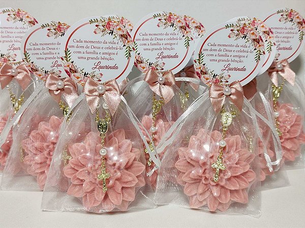 Lembrancinha de Aniversário 90 Anos: Sabonete Flor Dália com Mini Terço