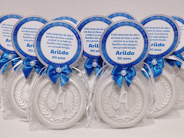 Lembrancinha 80 Anos Masculino: Sabonete Letra Inicial do Nome