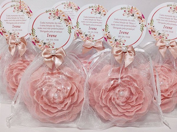 Lembrancinha de Aniversário 70 Anos: Sabonete Flor Peônia Perfumada