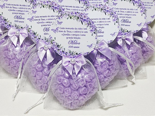 Lembrancinha de Aniversário 100 Anos: Sabonete Coração Floral