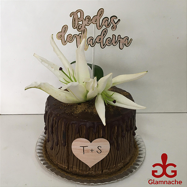 Bolo decorado em Chantilly