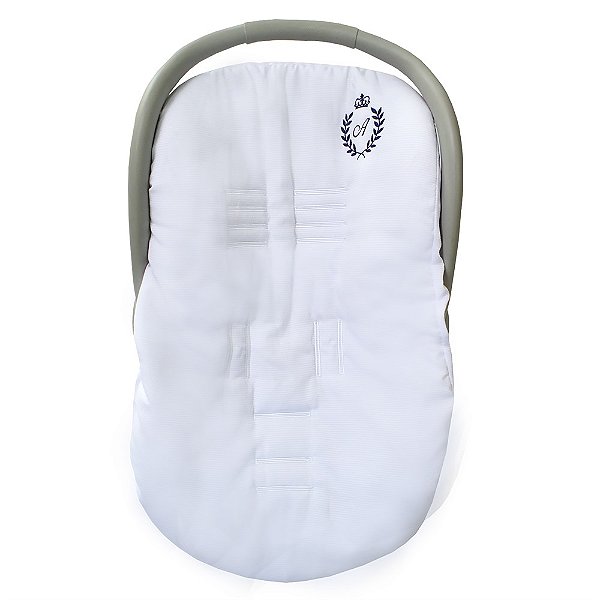 Capa Bebê Conforto Bordada com a Inicial do Bebê Branca com Azul Marinho 100% Algodão