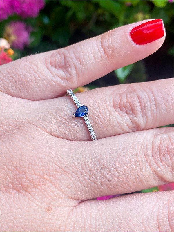 Anel Solitário Gota de Cristal Azul Safira Banhado a Ouro 18k