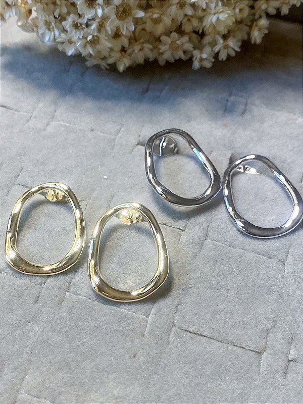 Brinco Oval Vazado Orgânico