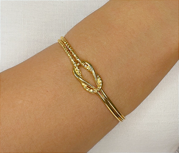 Bracelete Regulável Meio Liso Meio Torcido Banhado em Ouro 18k