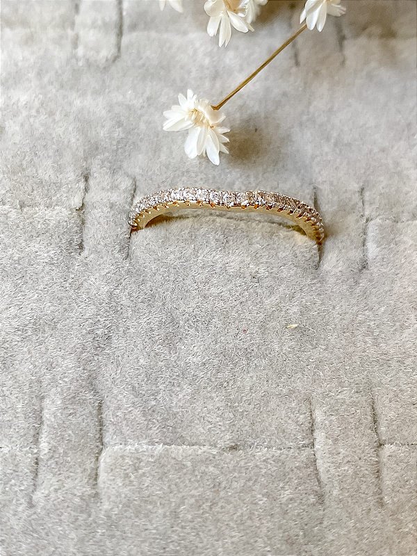 Anel Aparador Cravejado em Zircônias Banhado em Ouro 18k