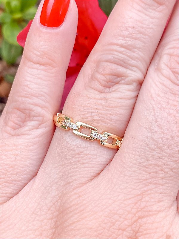 Anel Elos com Zircônias Banhado a Ouro