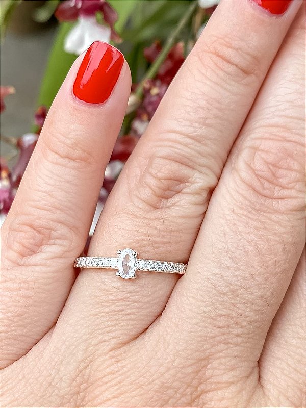 Anel Solitário Pedra Oval Banhado a Prata