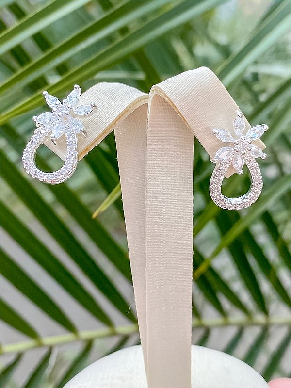 Brinco Gota Cravejada com Flor em Zircônias