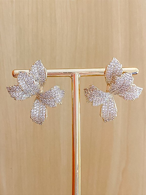 Brinco Flor Cravejada em Zircônias
