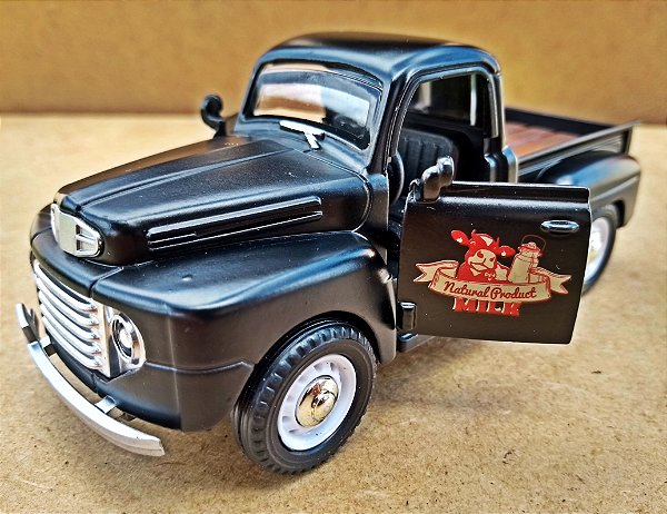 Ford F1 1948 Preto Fosco - Escala 1/32 - 12 CM